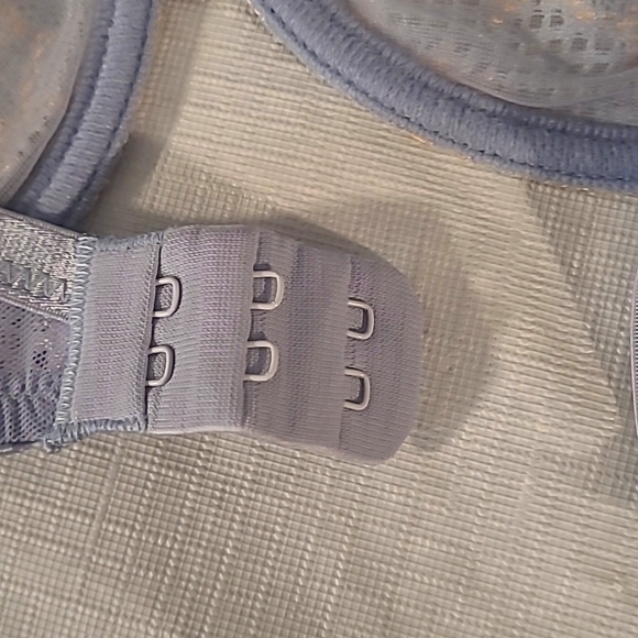 Jodi Gallaer Lingerie Lace Bra - Picture 4 of 4